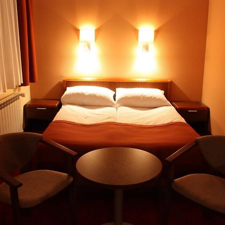 Impresja Motel Borek Wielkopolski Kamer foto