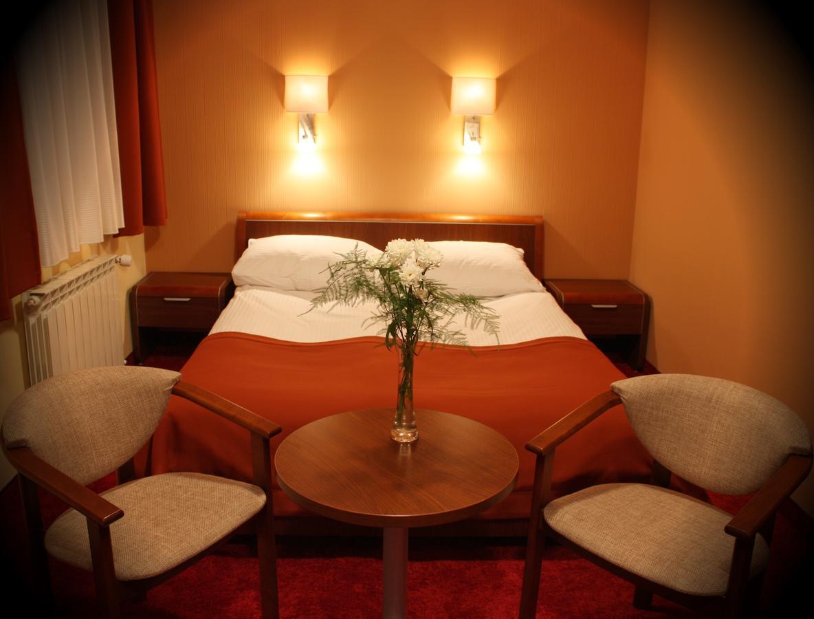 Impresja Motel Borek Wielkopolski Kamer foto